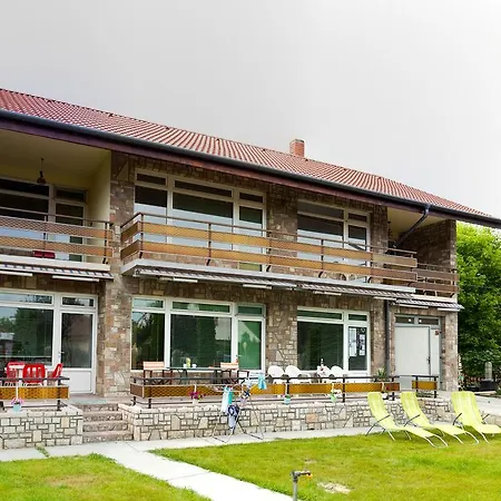 Boathouse With Sauna And Salt Apartman